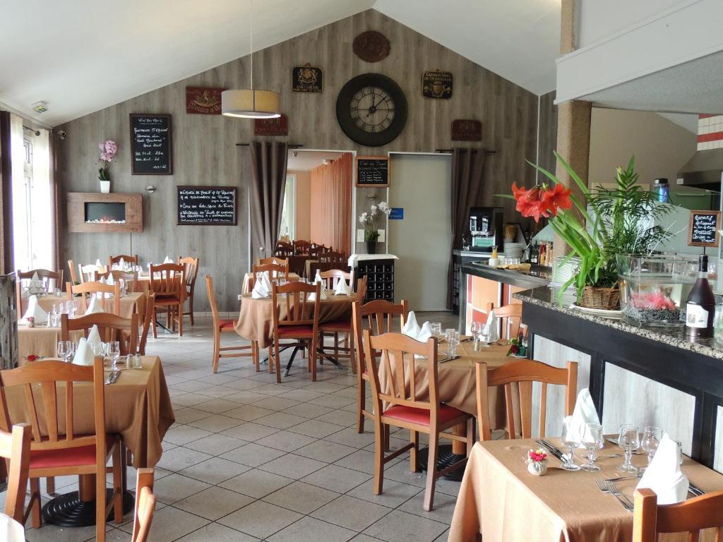 Logis - Le Relais Du Parisis Hotel 2*